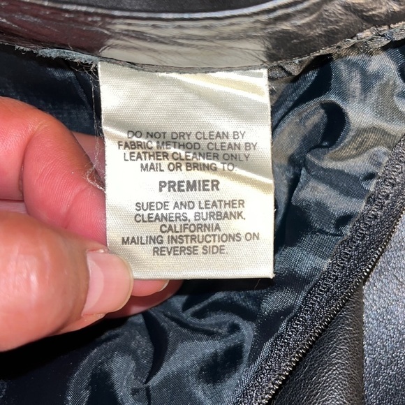 Tip Top of California Butter Soft Fully Lined Leather Skirt size 3/4. - Picture 6 of 6